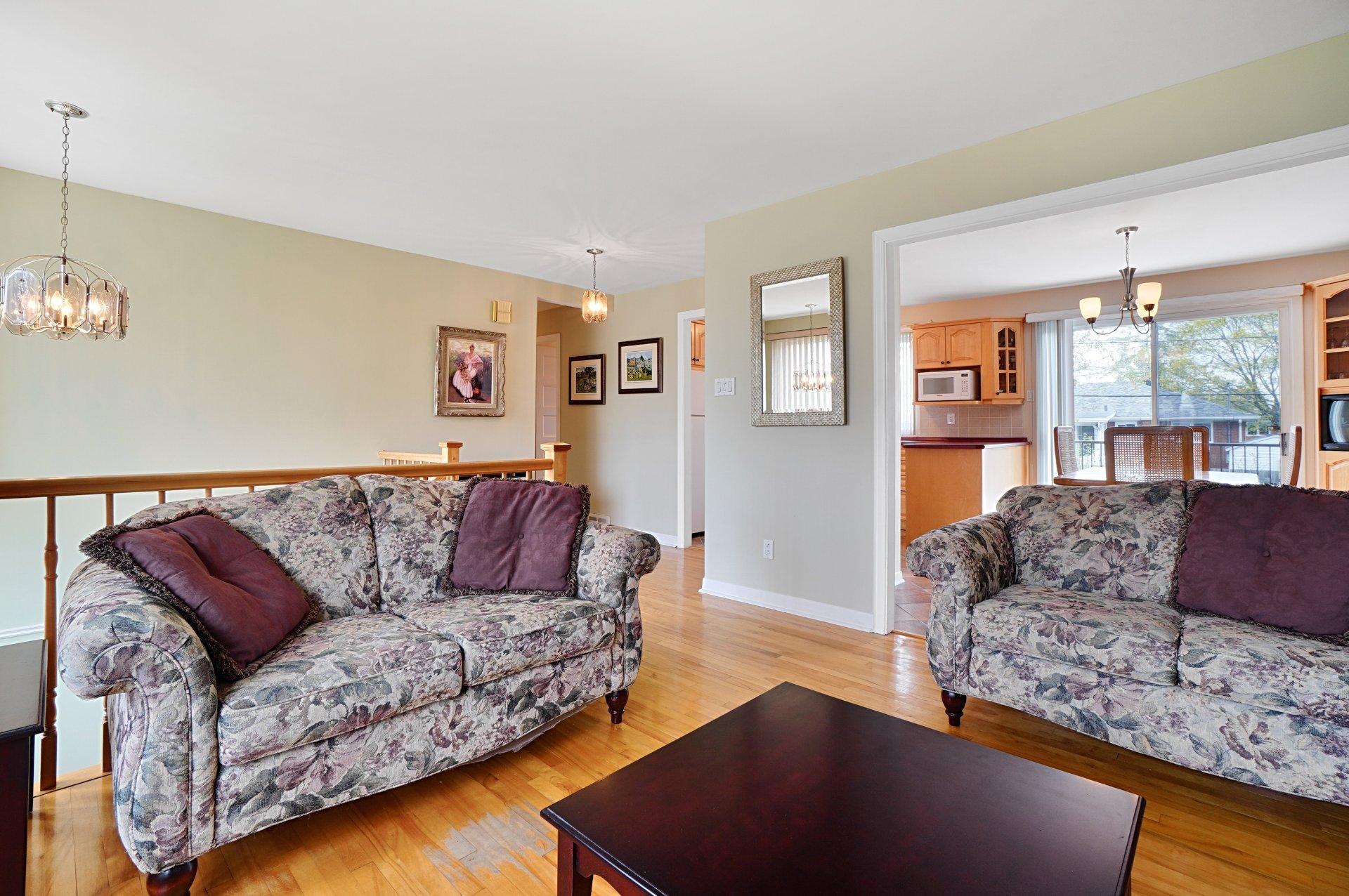 









2246


Rue de Perse

,
Laval (Vimont),




QC
H7K1P3

