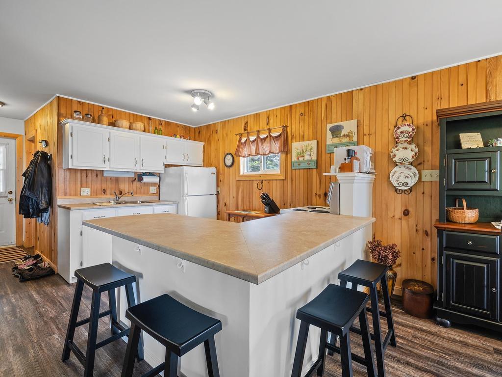 












6 Grandview Drive

,
South West Lot 16,







PE
C0B 1T0


