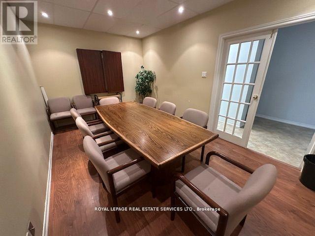 












28 - 7626A YONGE STREET

,
Vaughan,




Ontario
L4J1V9

