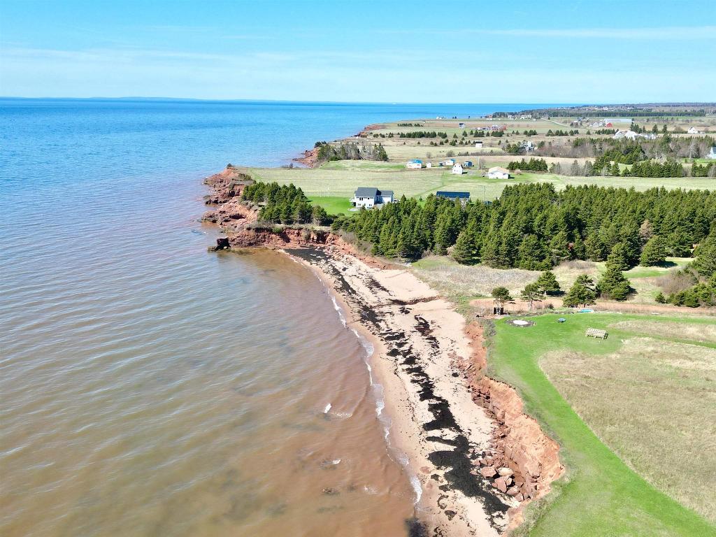 












3200 Cape Bear Road

,
Guernsey Cove,




PE
C0A 1V0

