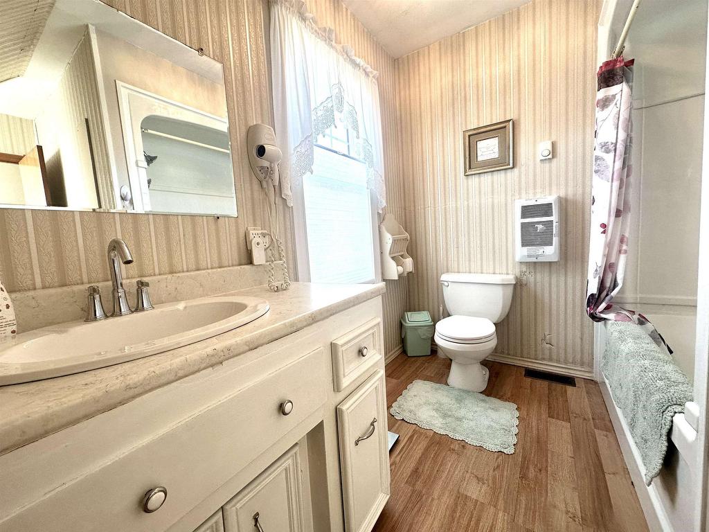 












3200 Cape Bear Road

,
Guernsey Cove,




PE
C0A 1V0

