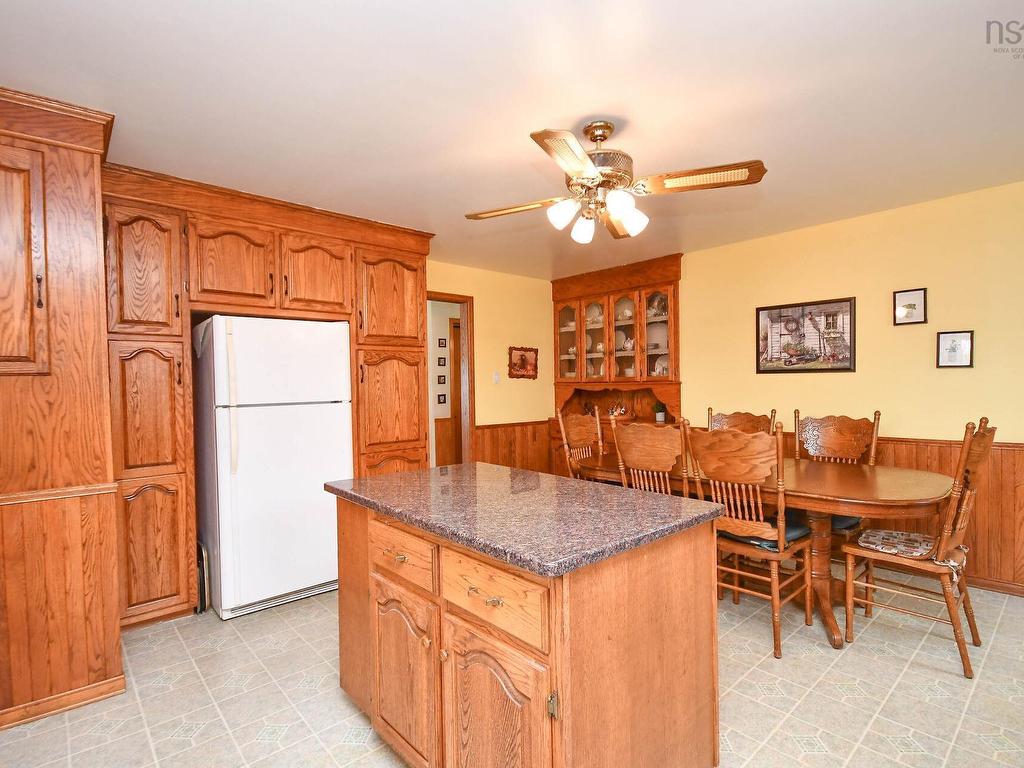 












50 Station Rd

,
Beaver Bank,




NS
B4G 1C8

