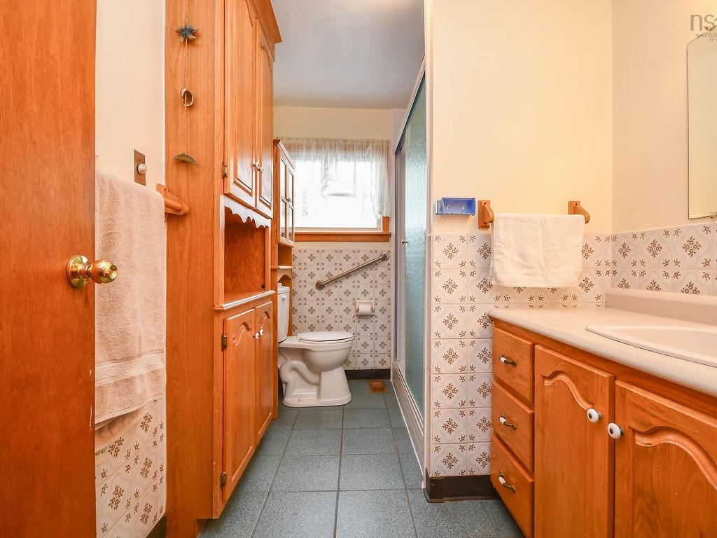 












50 Station Rd

,
Beaver Bank,




NS
B4G 1C8

