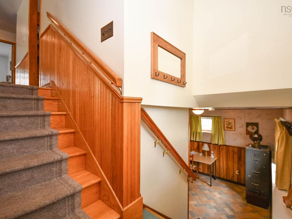 












50 Station Rd

,
Beaver Bank,




NS
B4G 1C8

