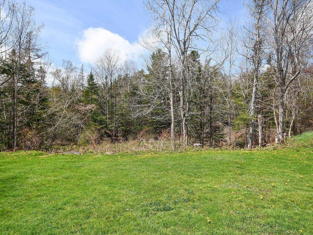 












50 Station Rd

,
Beaver Bank,




NS
B4G 1C8

