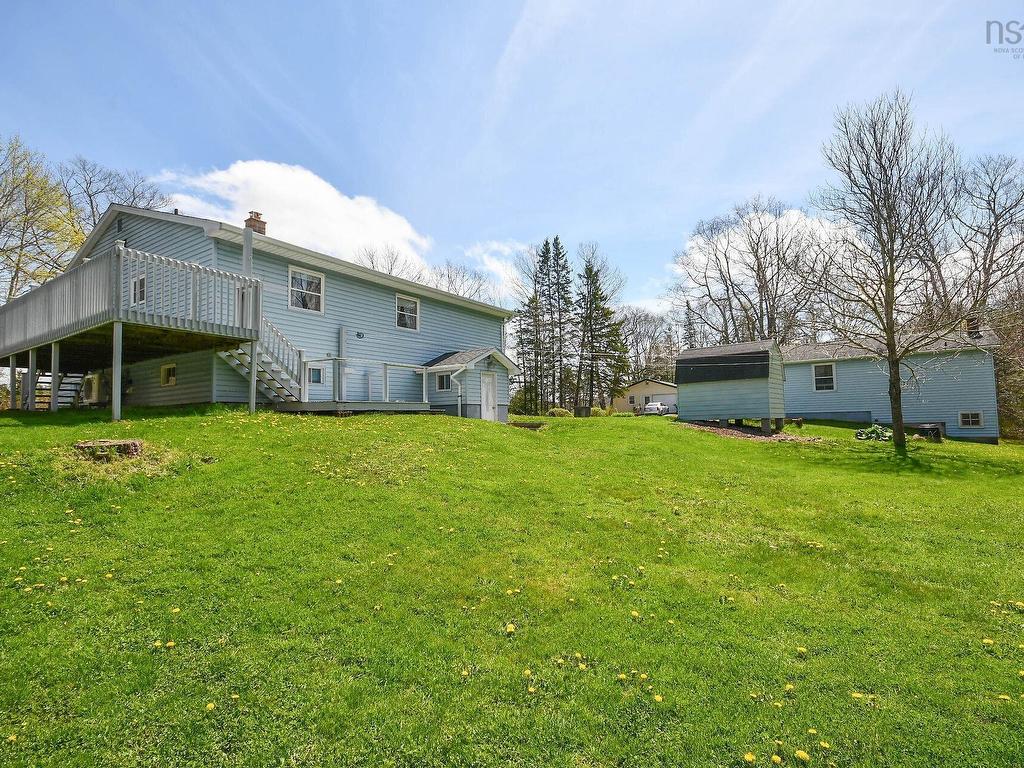 












50 Station Rd

,
Beaver Bank,




NS
B4G 1C8

