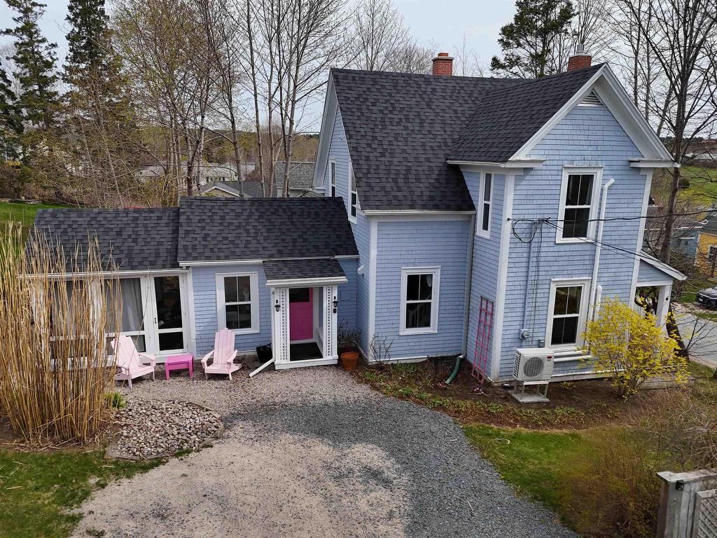 












89&93 Queen Street

,
Chester,




NS
B0J 1J0

