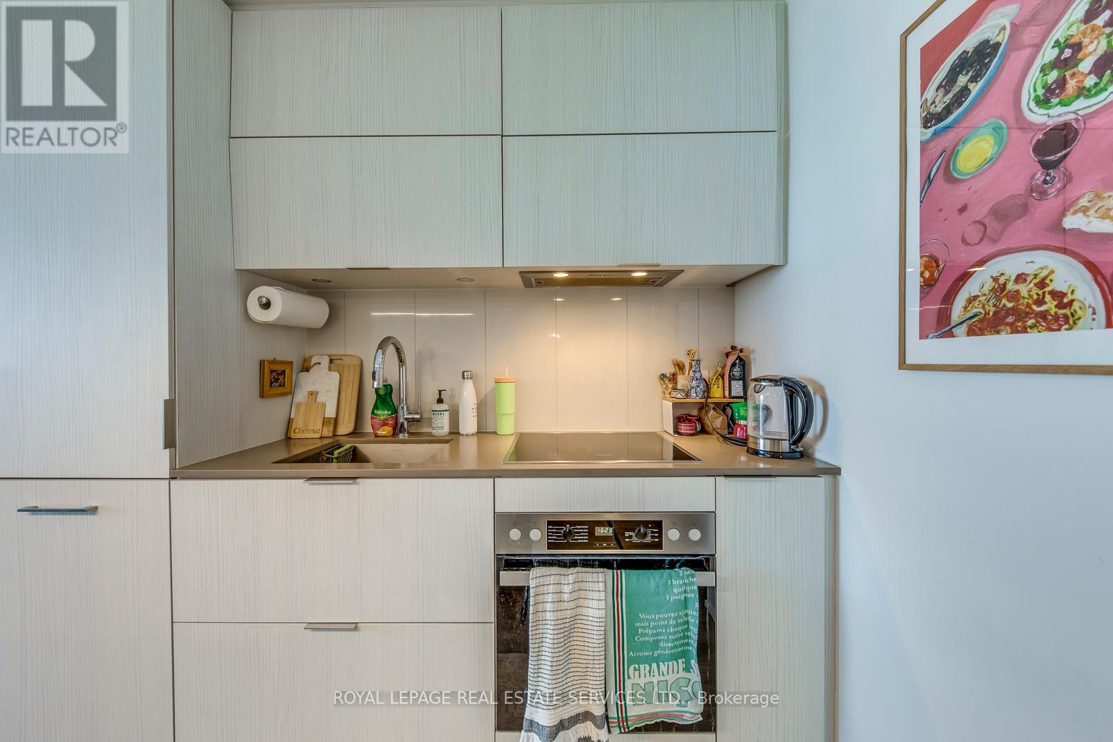 












3706 - 15 LOWER JARVIS STREET

,
Toronto,




Ontario
M5E1R7

