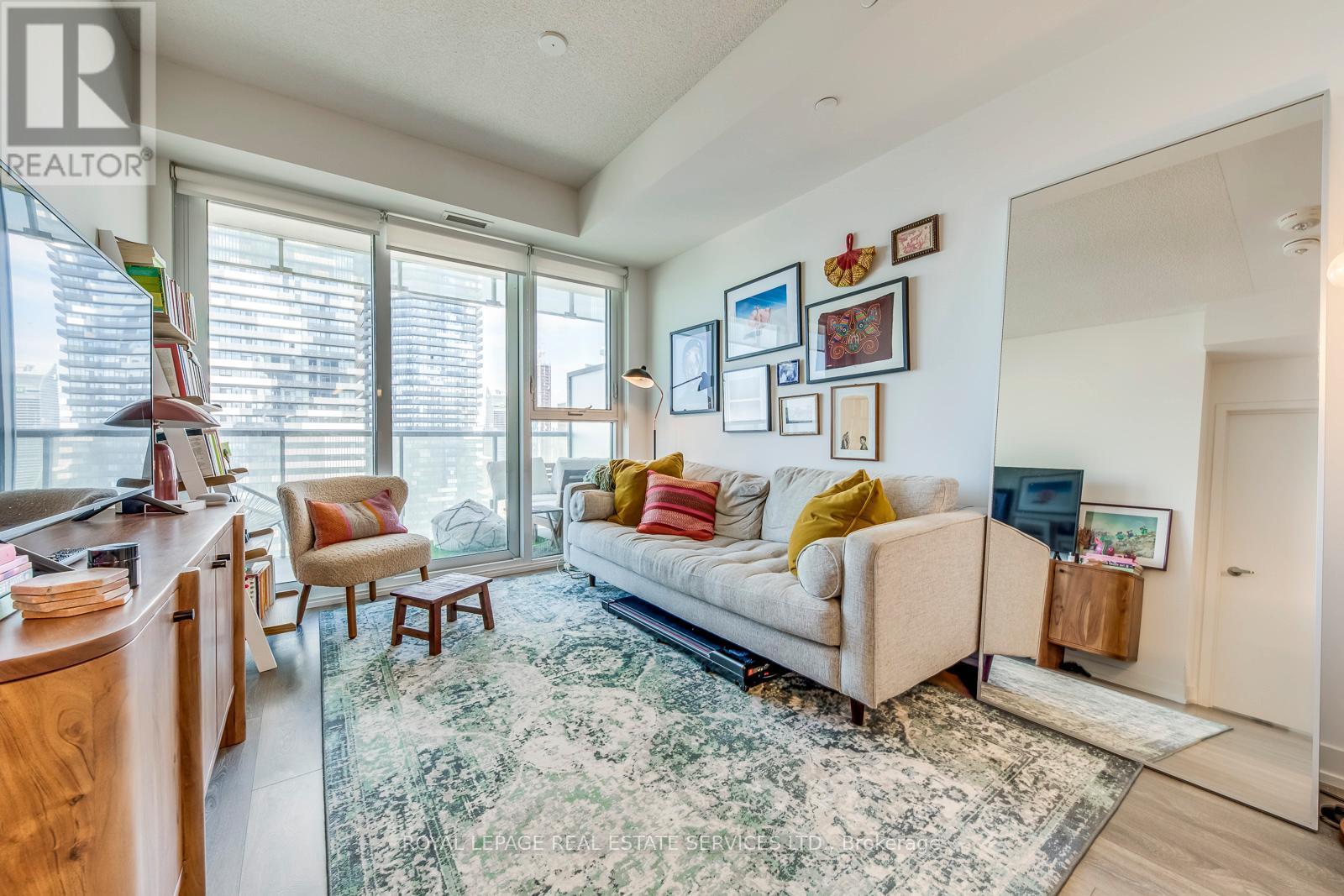 












3706 - 15 LOWER JARVIS STREET

,
Toronto,




Ontario
M5E1R7

