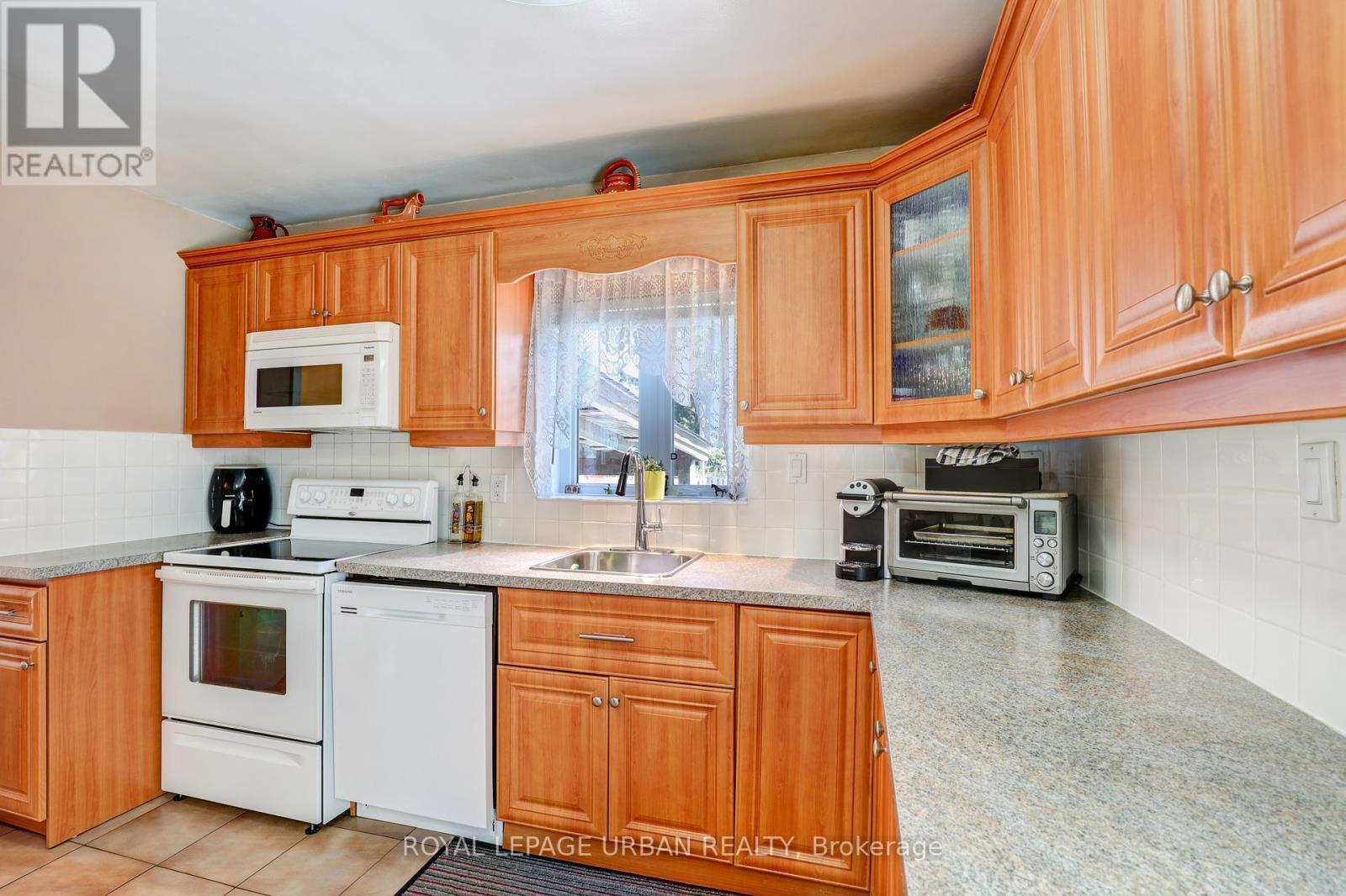 












83 ADANAC DRIVE

,
Toronto,




Ontario
M1M2E7

