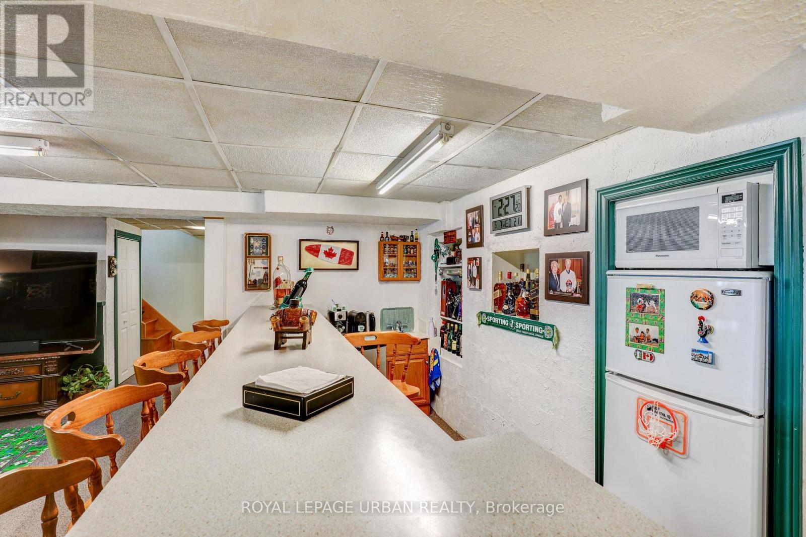 












83 ADANAC DRIVE

,
Toronto,




Ontario
M1M2E7

