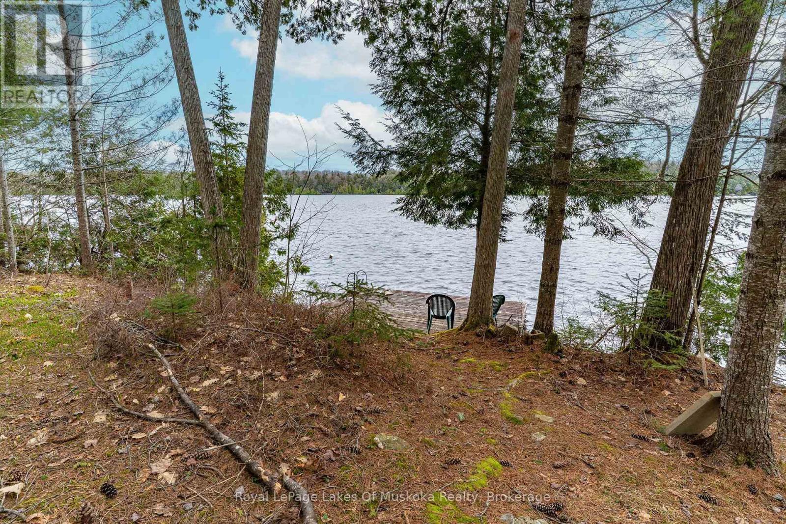 












1042 FARMER HAYS DRIVE

,
Algonquin Highlands (McClintock),




Ontario
P0A1E0

