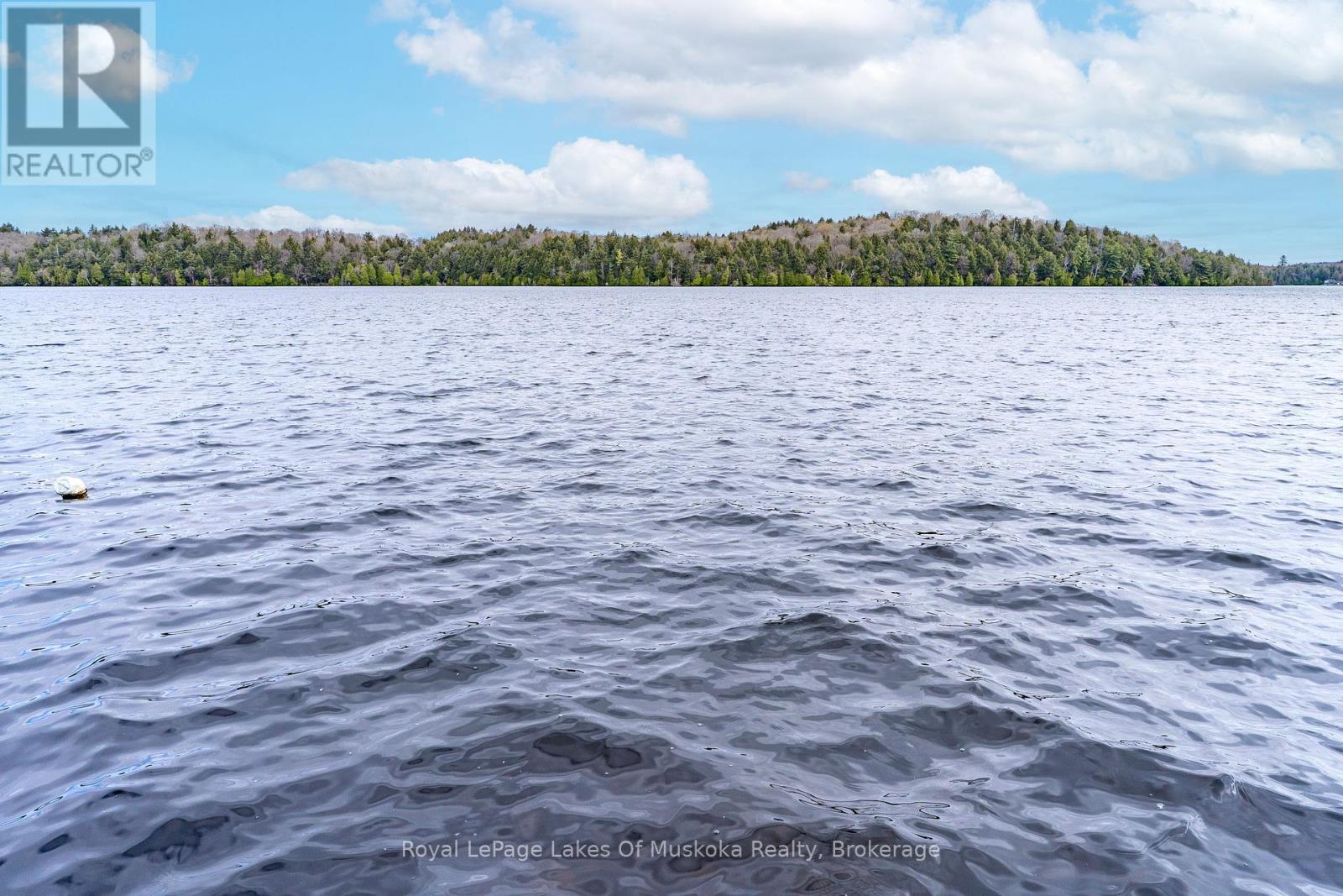 












1042 FARMER HAYS DRIVE

,
Algonquin Highlands (McClintock),




Ontario
P0A1E0

