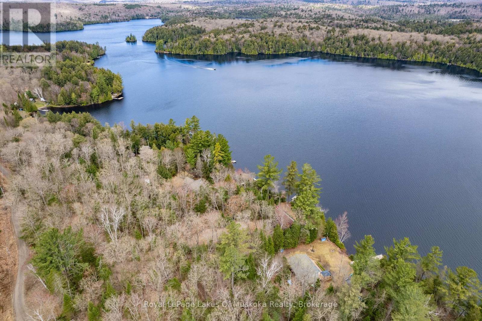 












1042 FARMER HAYS DRIVE

,
Algonquin Highlands (McClintock),




Ontario
P0A1E0

