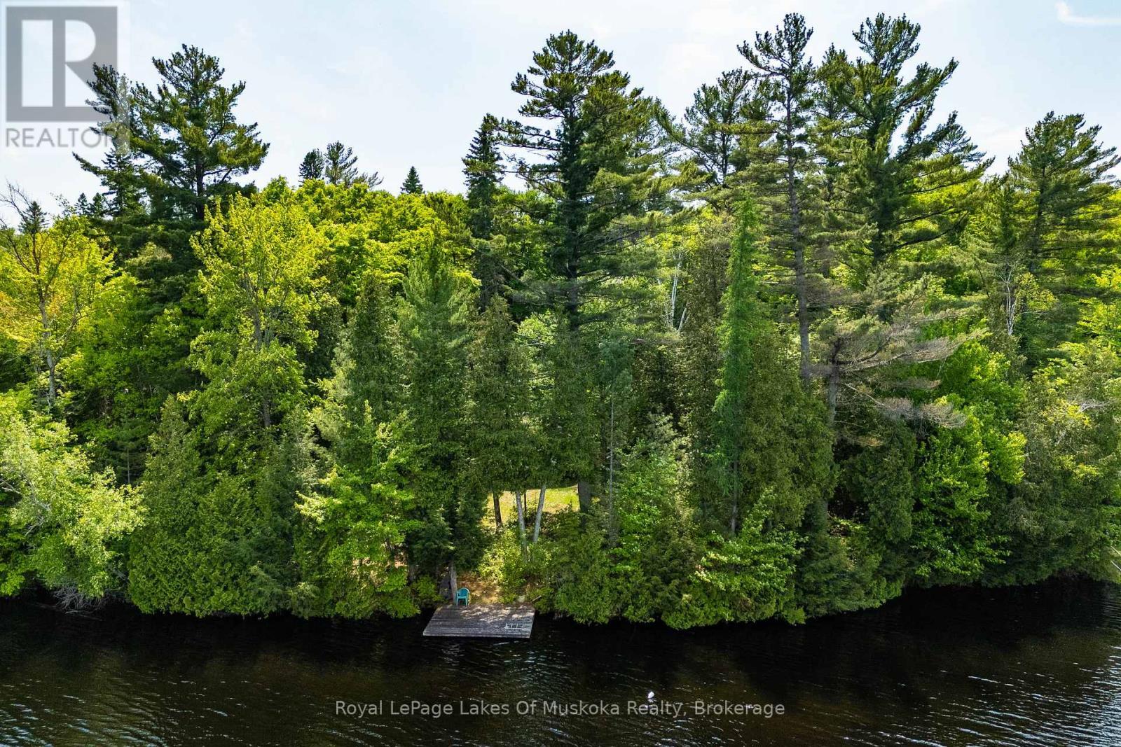












1042 FARMER HAYS DRIVE

,
Algonquin Highlands (McClintock),




Ontario
P0A1E0

