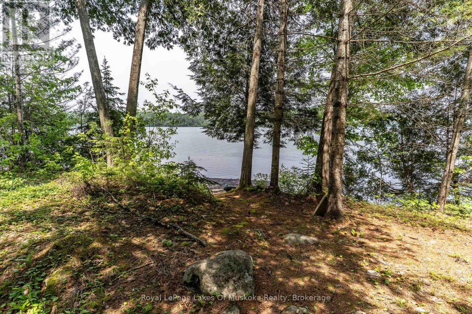 












1042 FARMER HAYS DRIVE

,
Algonquin Highlands (McClintock),




Ontario
P0A1E0

