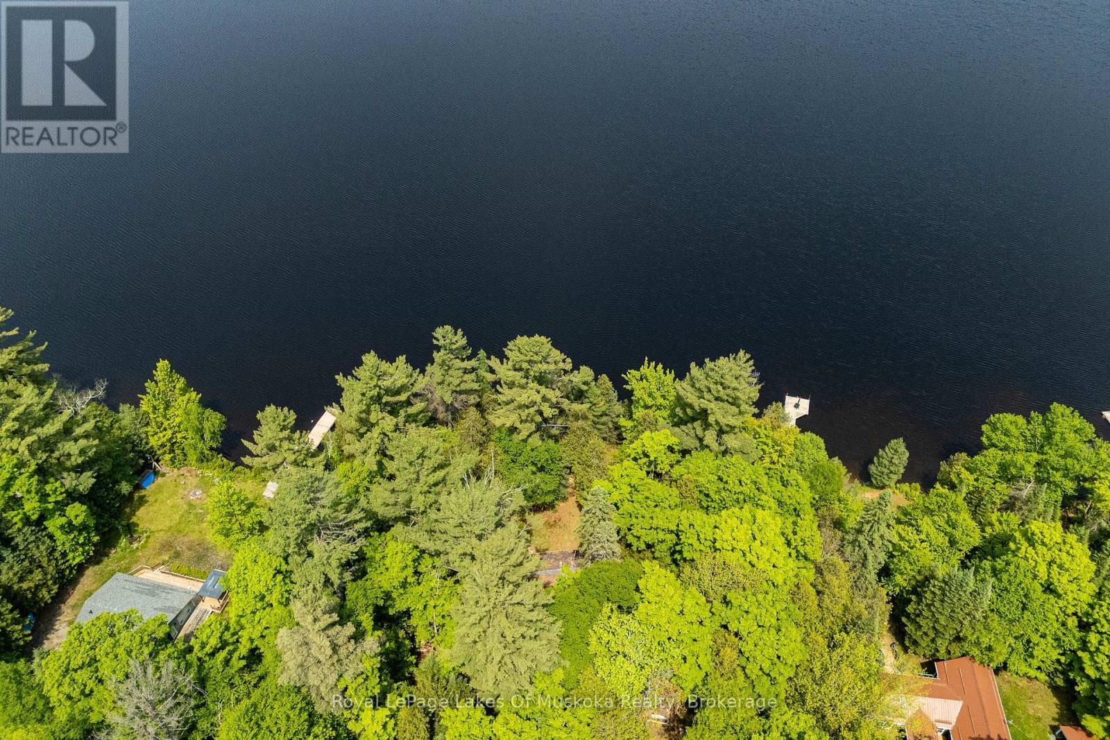 












1042 FARMER HAYS DRIVE

,
Algonquin Highlands (McClintock),




Ontario
P0A1E0

