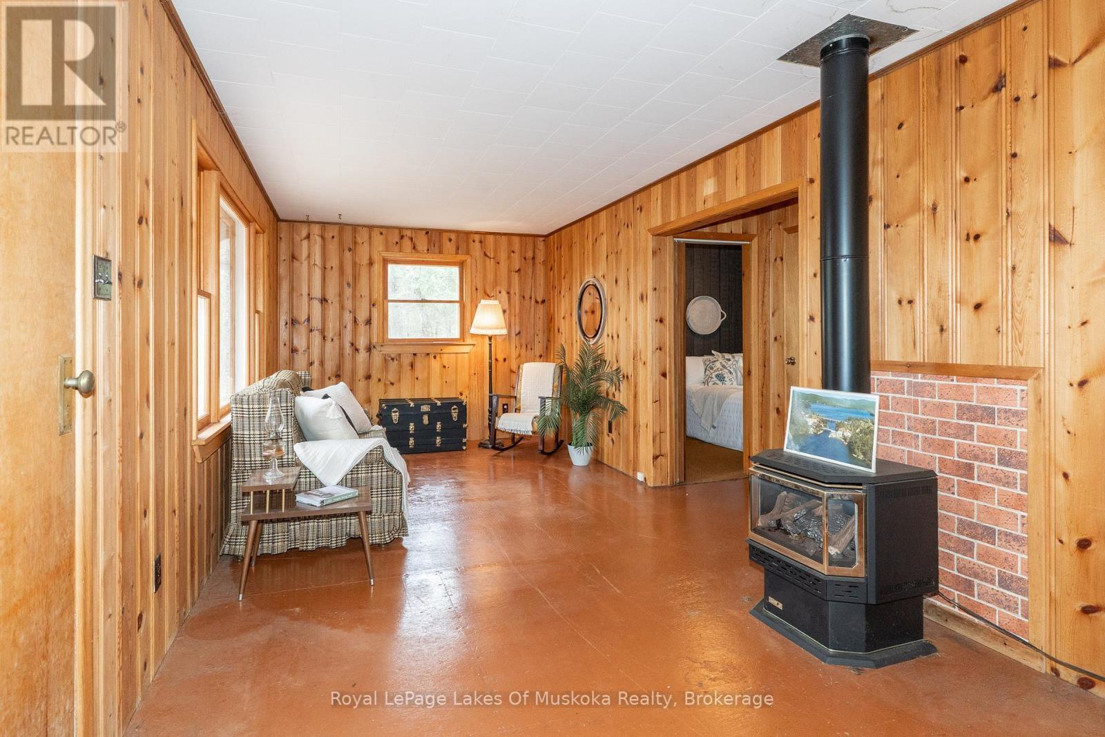 












1042 FARMER HAYS DRIVE

,
Algonquin Highlands (McClintock),




Ontario
P0A1E0

