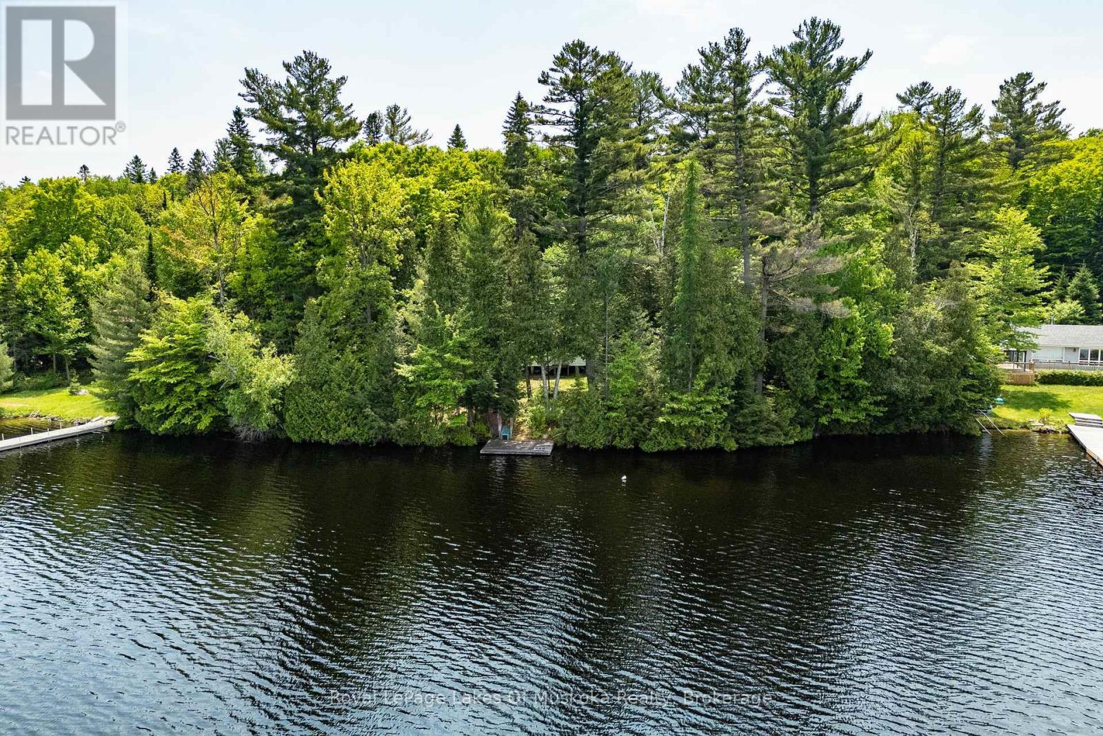












1042 FARMER HAYS DRIVE

,
Algonquin Highlands (McClintock),




Ontario
P0A1E0

