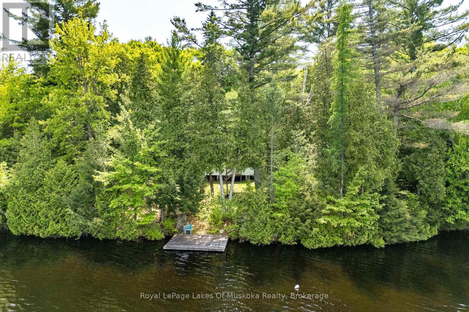












1042 FARMER HAYS DRIVE

,
Algonquin Highlands (McClintock),




Ontario
P0A1E0

