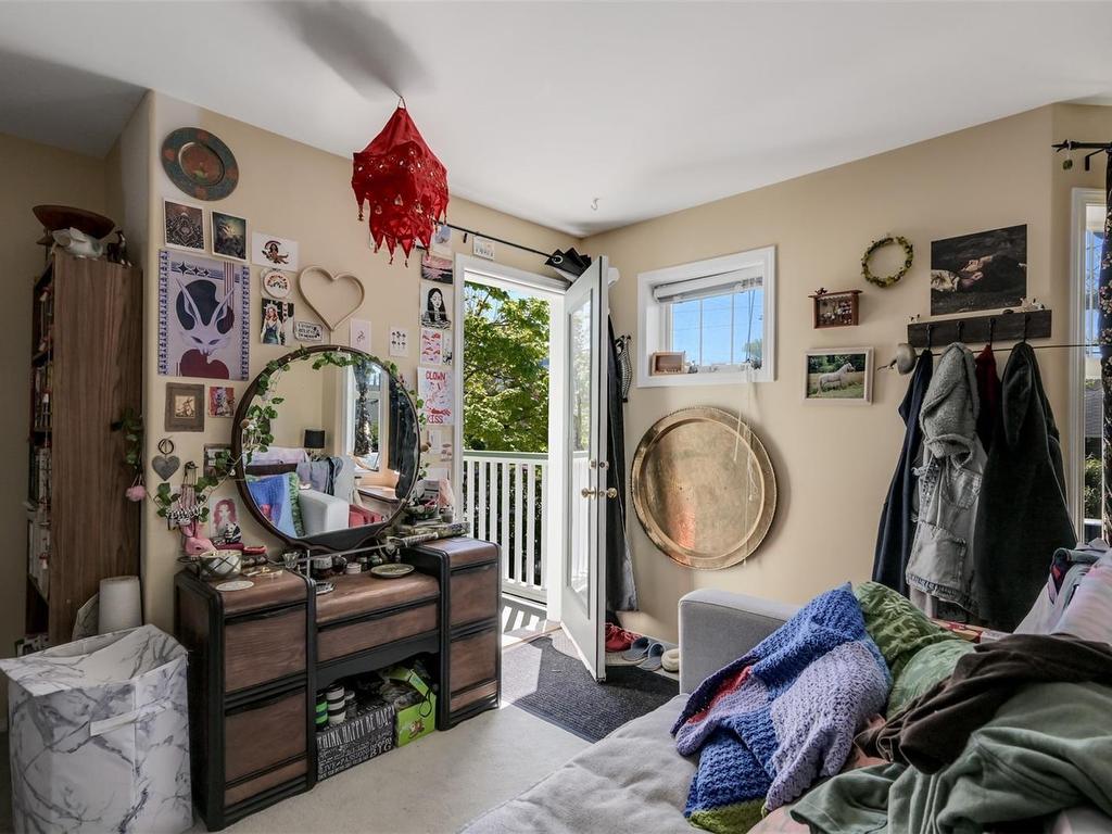 









1168


Caledonia

Ave,
Victoria,




BC
V8T 1G1

