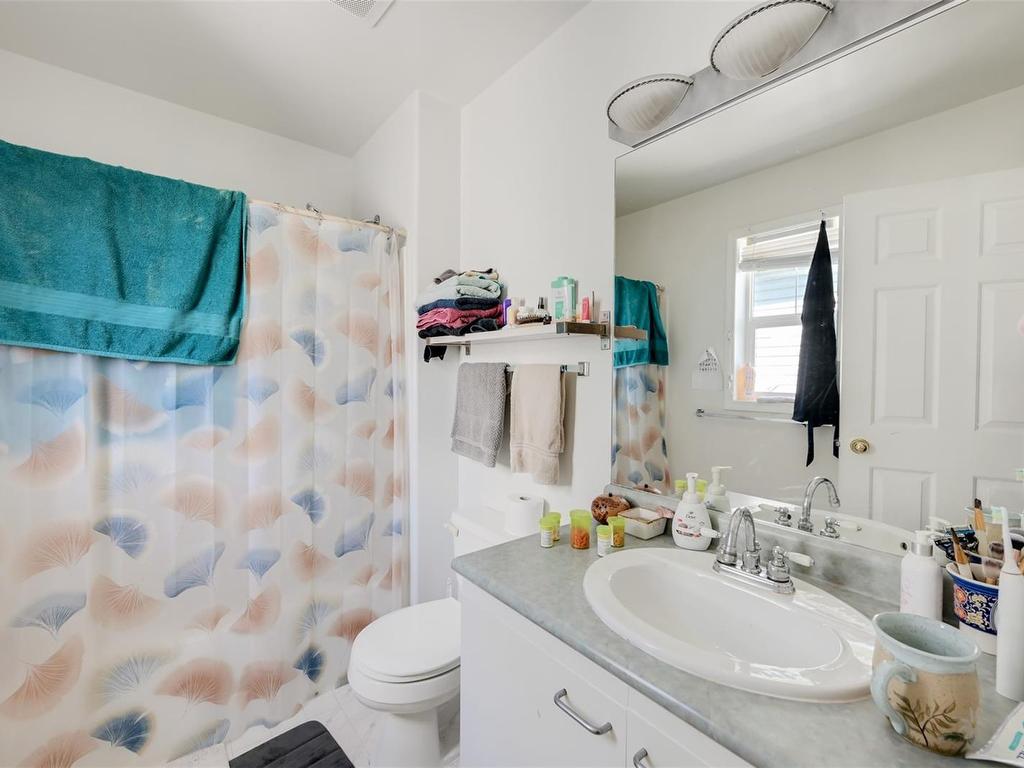 









1168


Caledonia

Ave,
Victoria,




BC
V8T 1G1

