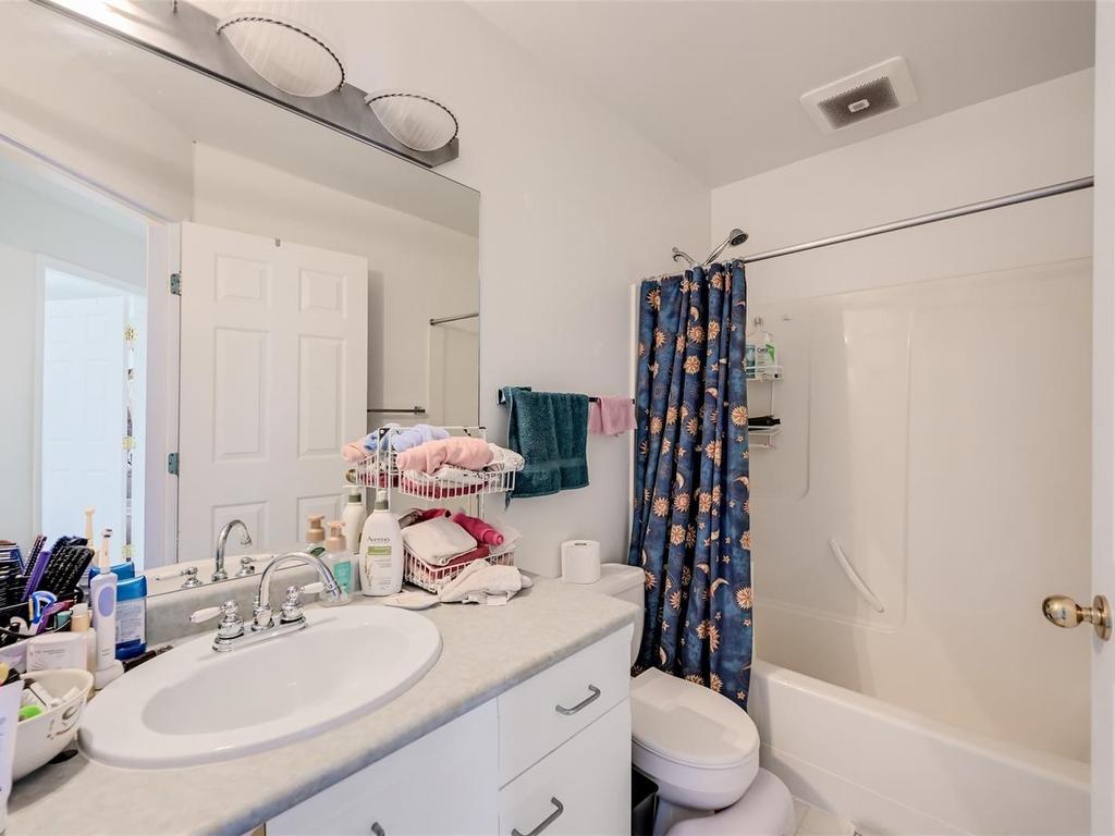 









1168


Caledonia

Ave,
Victoria,




BC
V8T 1G1

