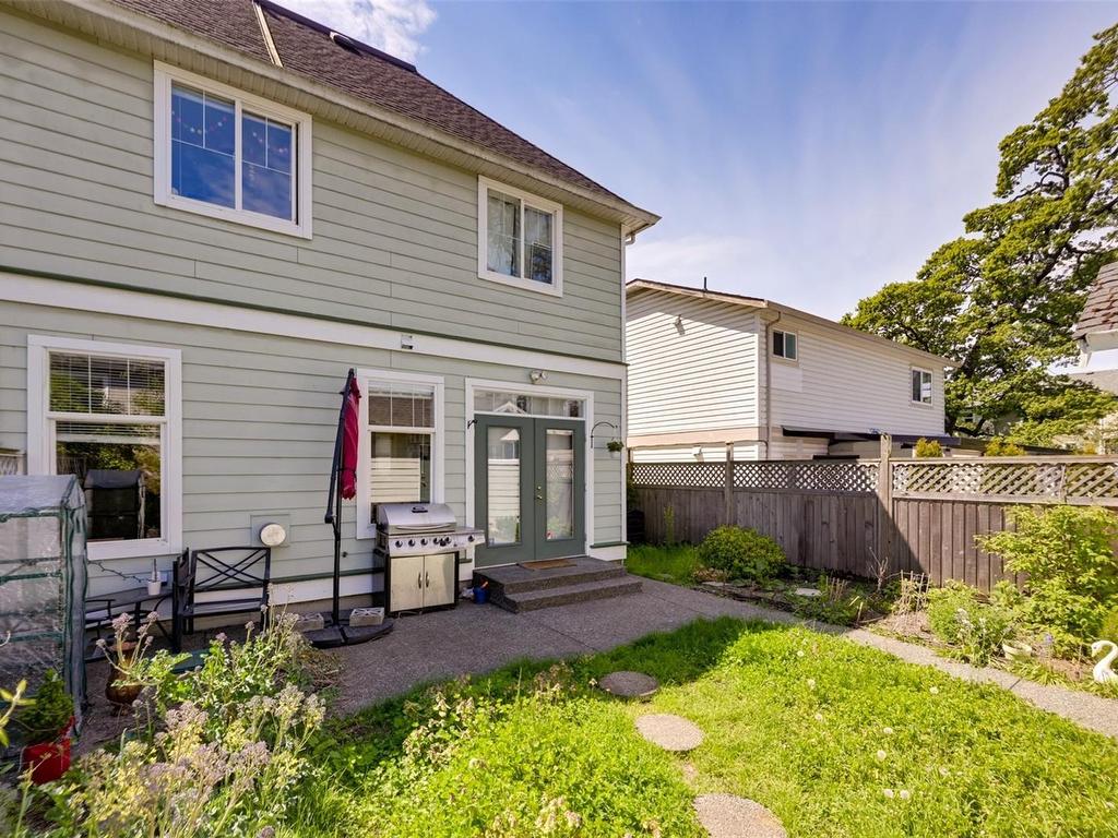 









1168


Caledonia

Ave,
Victoria,




BC
V8T 1G1

