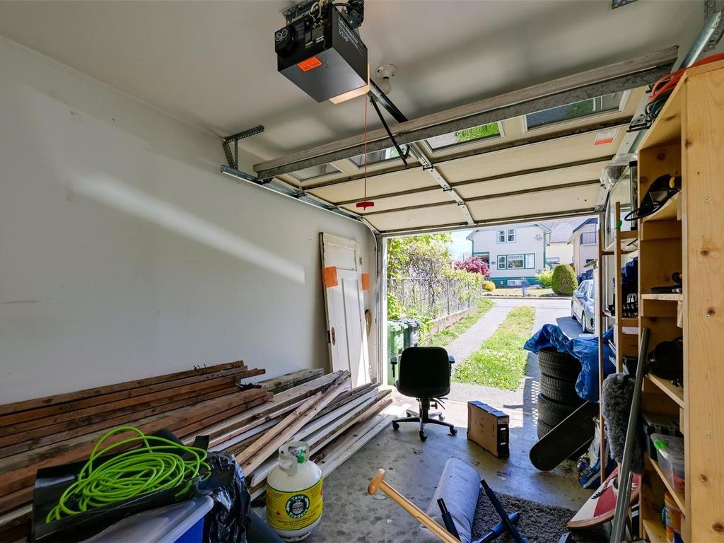 









1168


Caledonia

Ave,
Victoria,




BC
V8T 1G1

