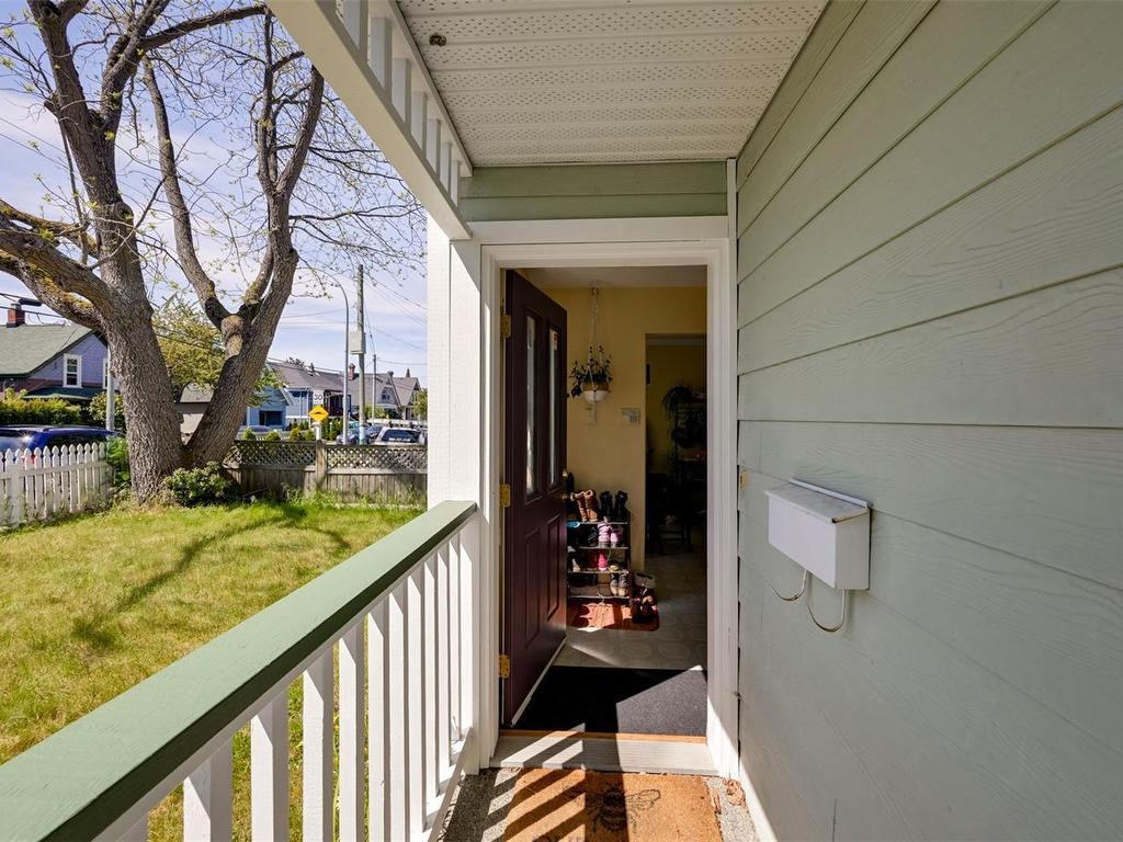 









1168


Caledonia

Ave,
Victoria,




BC
V8T 1G1

