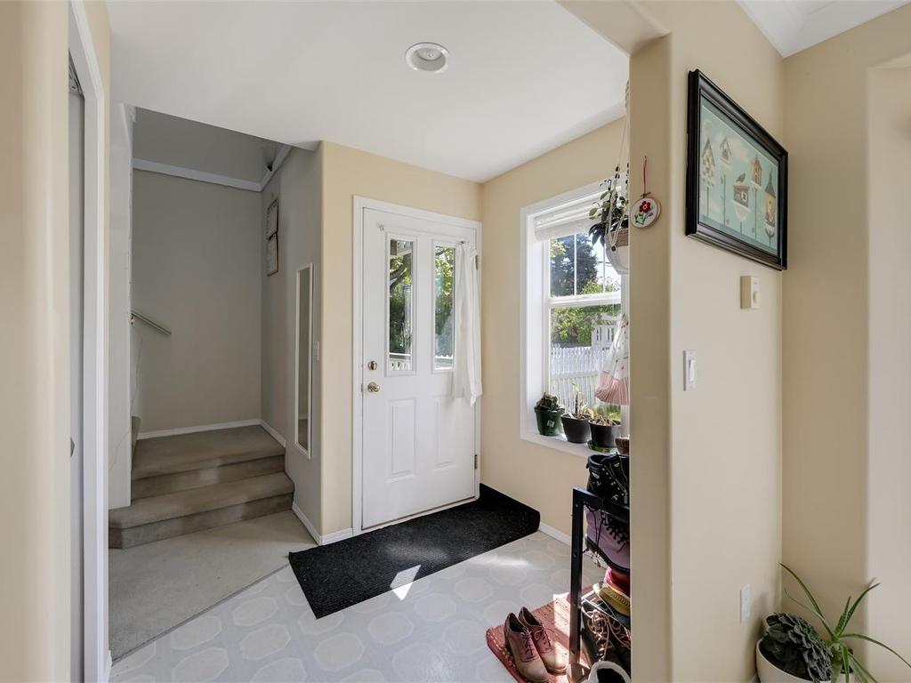 









1168


Caledonia

Ave,
Victoria,




BC
V8T 1G1

