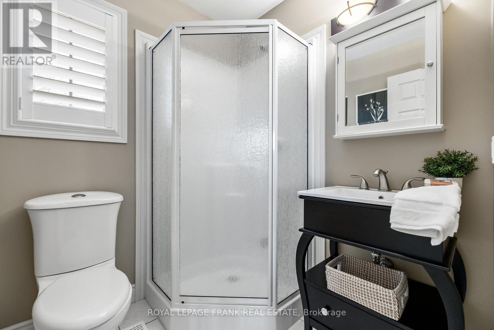 












2262 PINDAR CRESCENT

,
Oshawa (Kedron),




Ontario
L1L0C6

