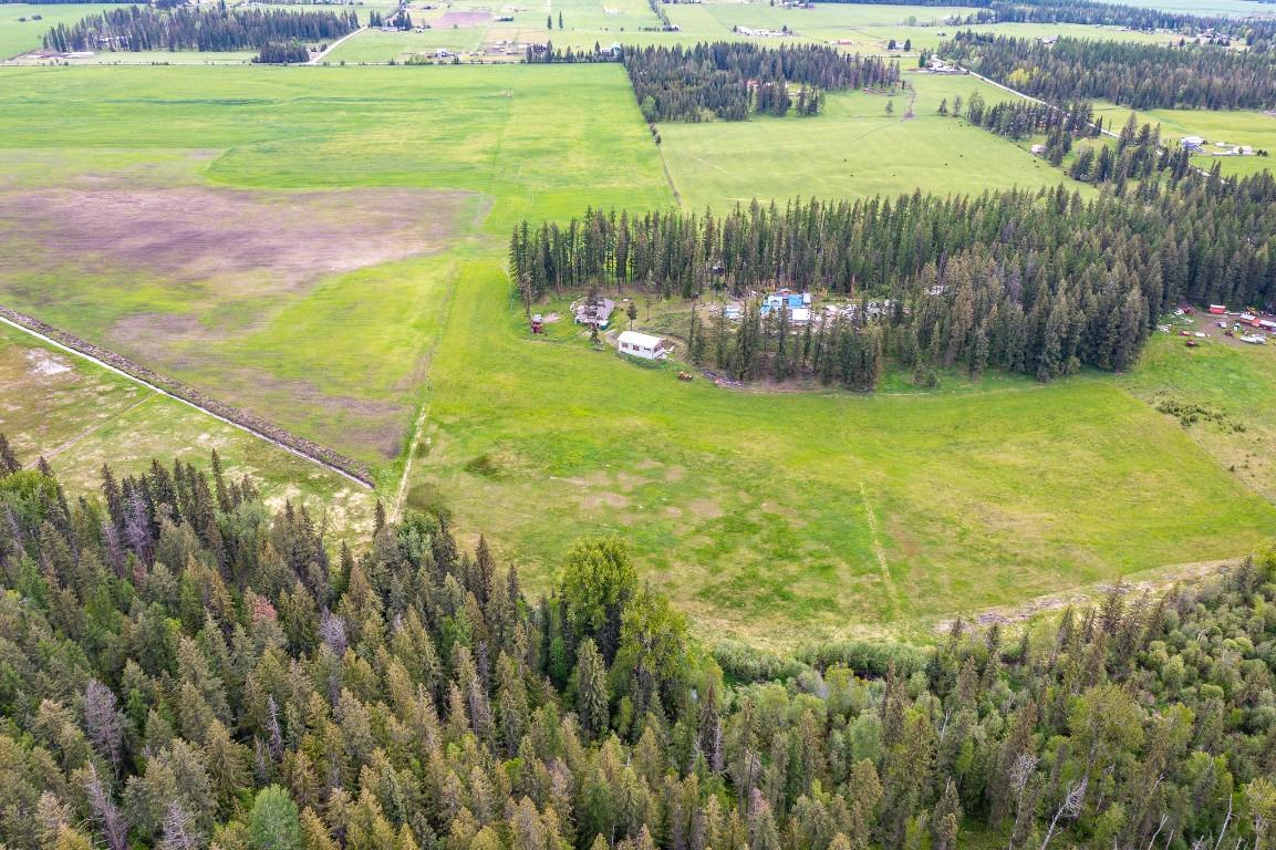 









4


Hollingsworth

Road,
Cherryville,




BC
V0E 2G3

