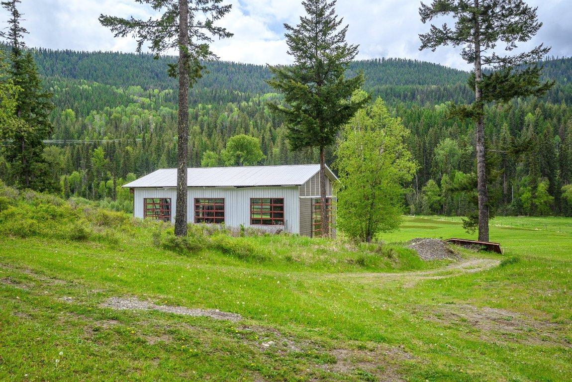 









4


Hollingsworth

Road,
Cherryville,




BC
V0E 2G3

