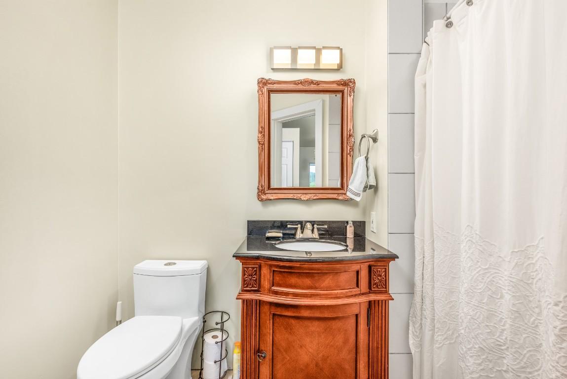 









4


Hollingsworth

Road,
Cherryville,




BC
V0E 2G3

