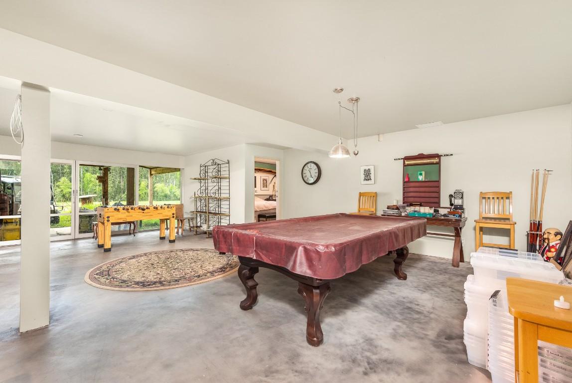 









4


Hollingsworth

Road,
Cherryville,




BC
V0E 2G3

