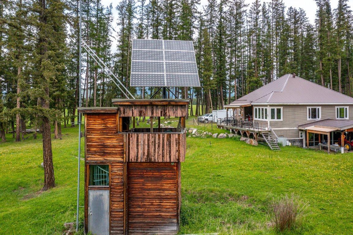 









4


Hollingsworth

Road,
Cherryville,




BC
V0E 2G3

