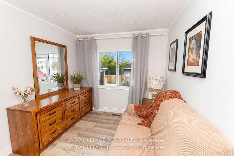 









1526


Houston

Avenue,
Innisfil,




ON
L9S 4M7

