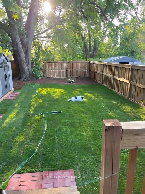 









1526


Houston

Avenue,
Innisfil,




ON
L9S 4M7

