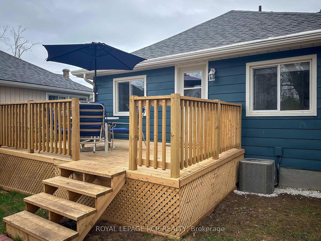 









1526


Houston

Avenue,
Innisfil,




ON
L9S 4M7

