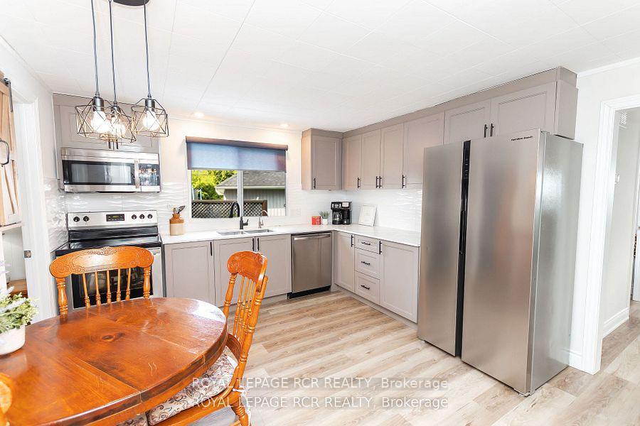 









1526


Houston

Avenue,
Innisfil,




ON
L9S 4M7

