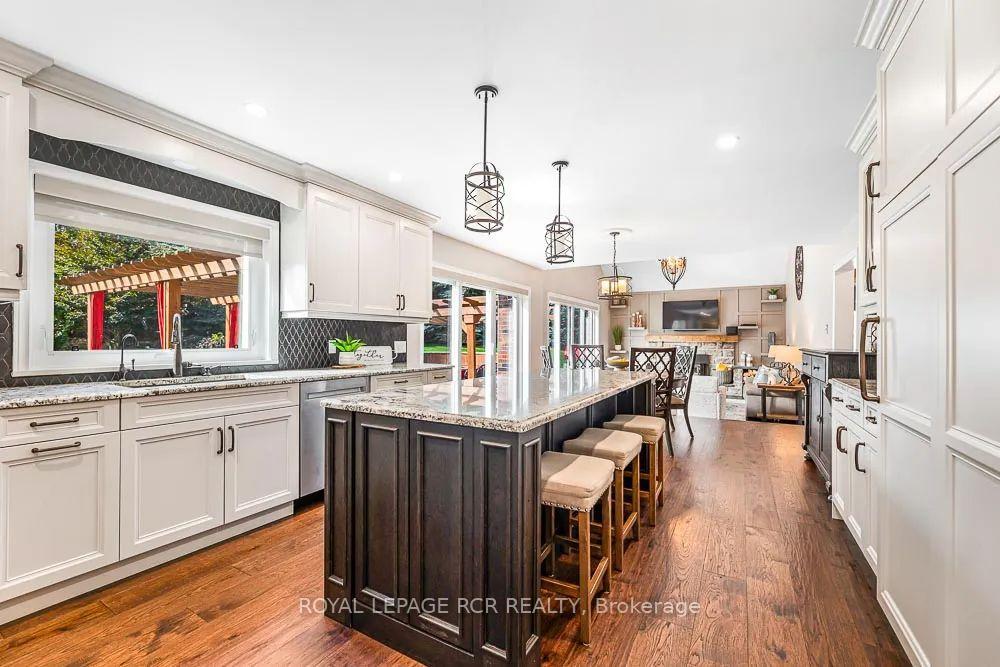 









17882


Horseshoe Hill

Road,
Caledon,




ON
L7K 2B1

