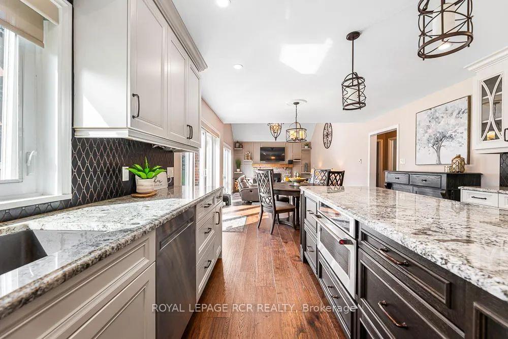 









17882


Horseshoe Hill

Road,
Caledon,




ON
L7K 2B1

