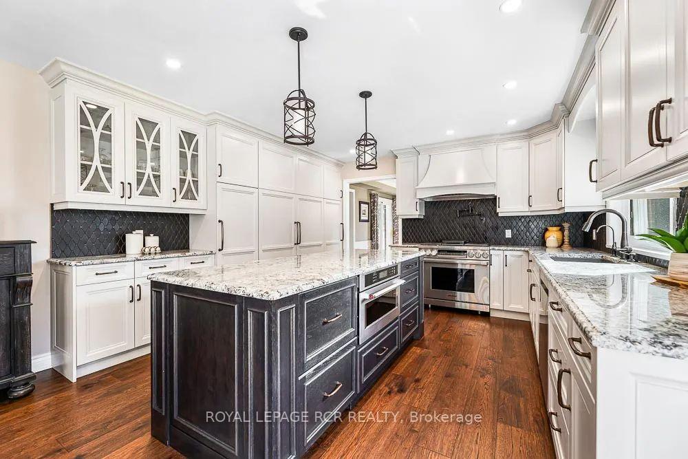 









17882


Horseshoe Hill

Road,
Caledon,




ON
L7K 2B1

