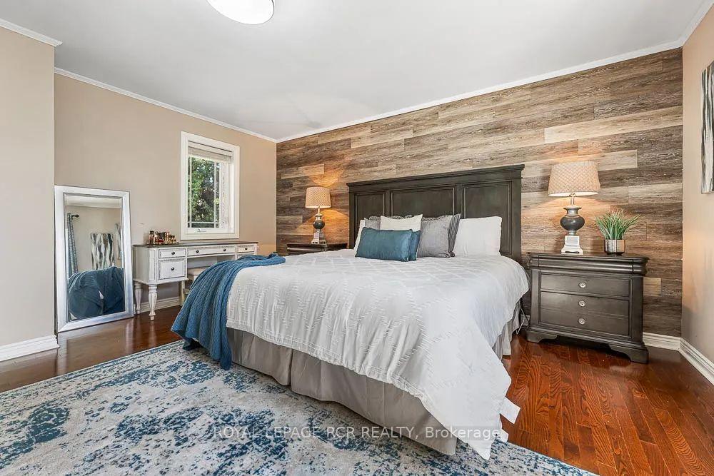 









17882


Horseshoe Hill

Road,
Caledon,




ON
L7K 2B1

