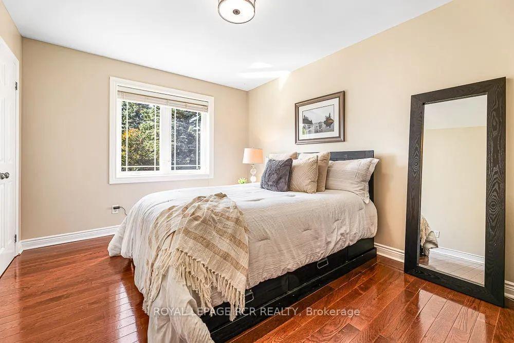 









17882


Horseshoe Hill

Road,
Caledon,




ON
L7K 2B1

