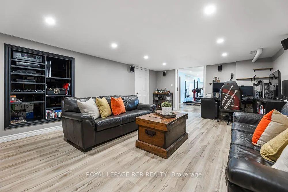 









17882


Horseshoe Hill

Road,
Caledon,




ON
L7K 2B1

