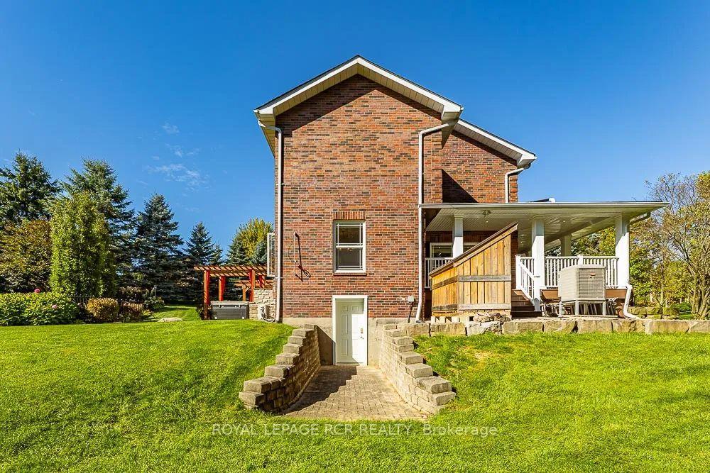 









17882


Horseshoe Hill

Road,
Caledon,




ON
L7K 2B1

