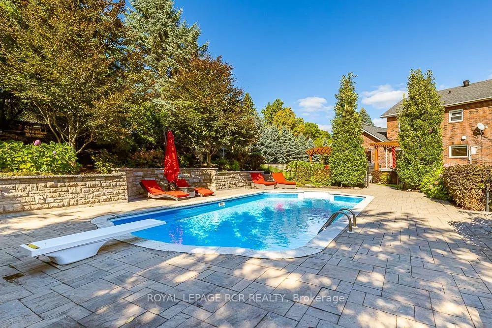 









17882


Horseshoe Hill

Road,
Caledon,




ON
L7K 2B1

