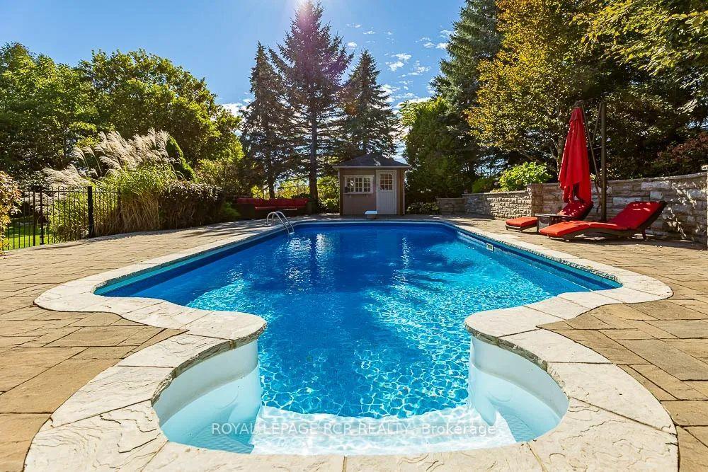 









17882


Horseshoe Hill

Road,
Caledon,




ON
L7K 2B1

